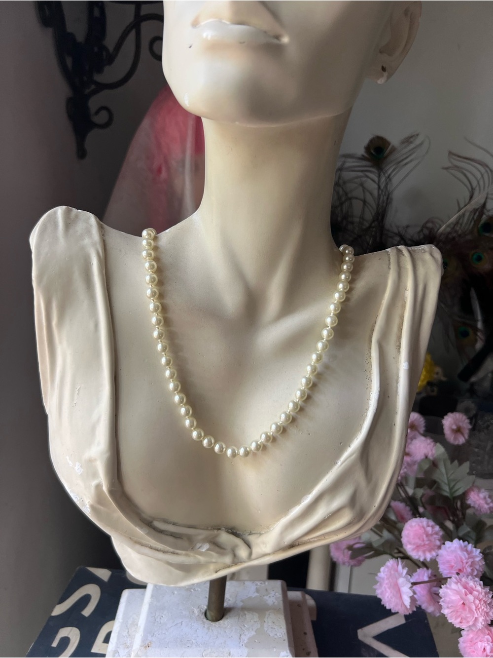 Vintage Cream Faux Pearl Strand Necklace no flaws